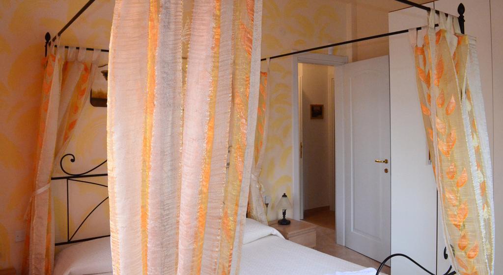 La Casa Delle Rose Room With Air Conditioning La Spezia Exterior foto